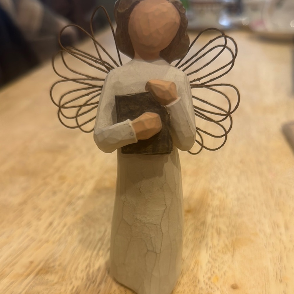 Willow Tree Angel Figurine - Angel of Learning